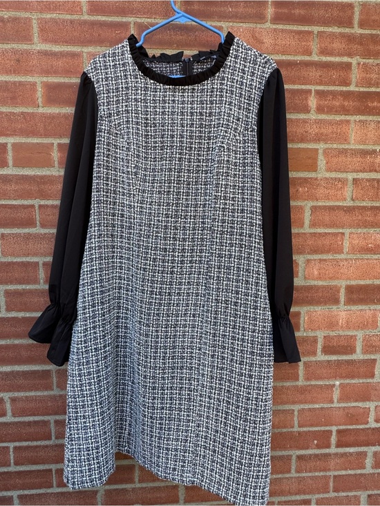 BloomChic Dresses & Skirts - BLOOMCHIC Plus Size 18/20 Black White Tweed Shift Dress Long Sleeve Ruffle Cuff